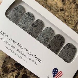 Color Street Mehndi Magic Nail Strips